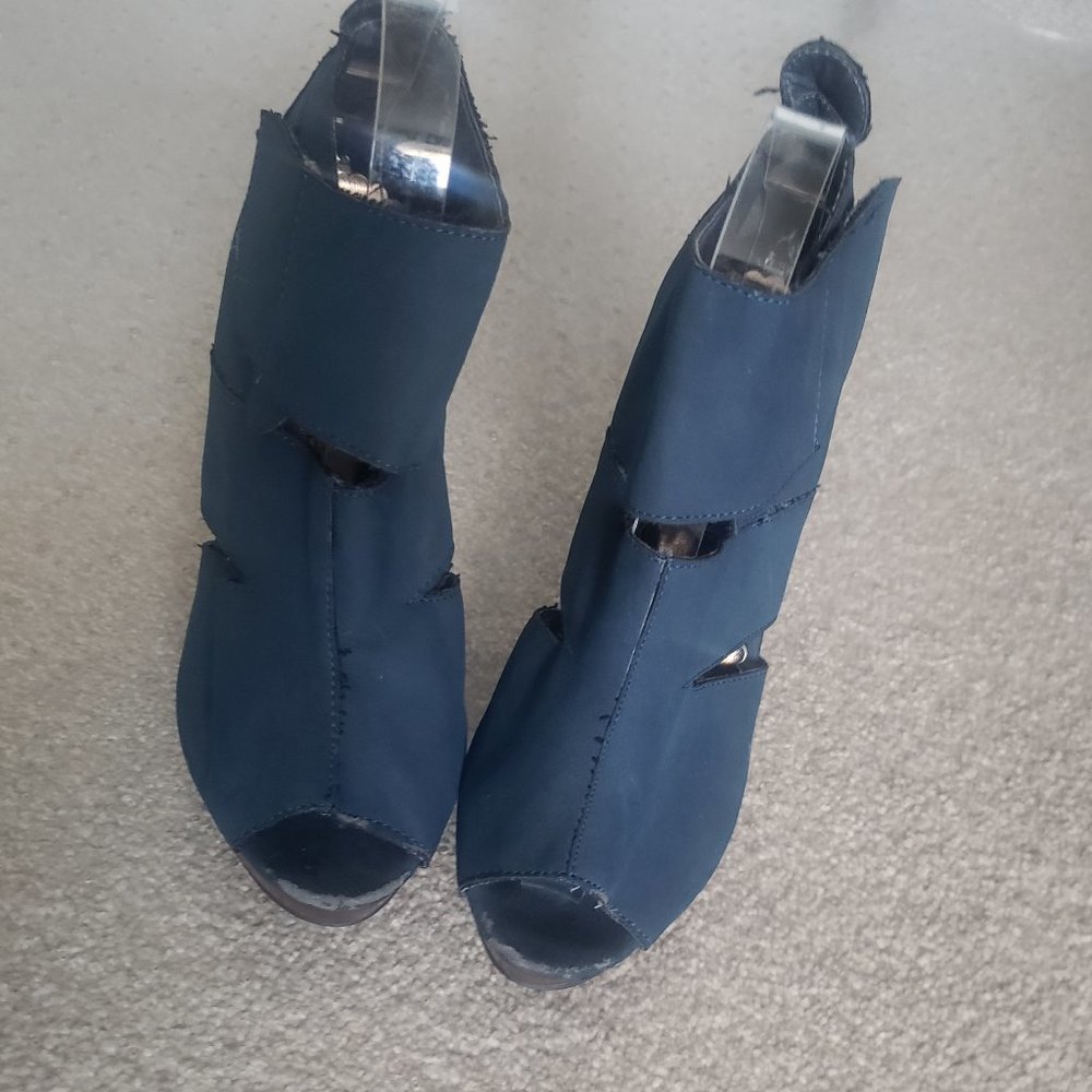 Rampage Heels